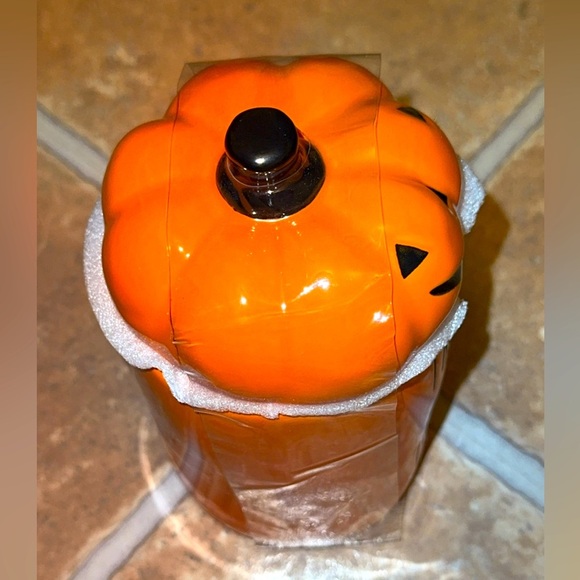NWT Rae Dunn Orange ‘Happy Halloween’ Coffee/Tea Mug/Cup *OR* ‘TRICK OR TREAT’ - Picture 9 of 11